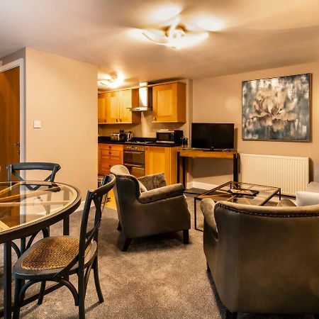 Swan Mews Apartment เวลส์ ภายนอก รูปภาพ