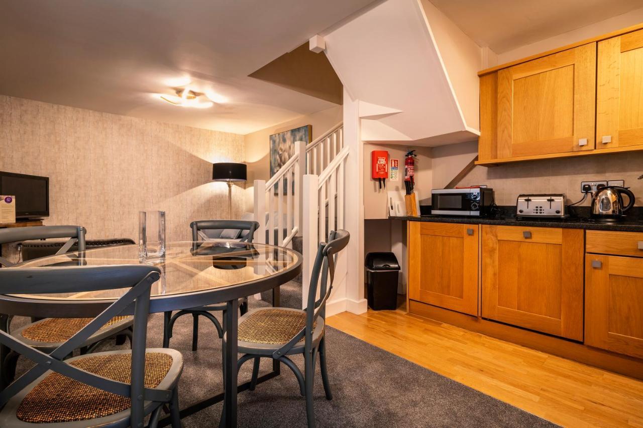 Swan Mews Apartment เวลส์ ภายนอก รูปภาพ