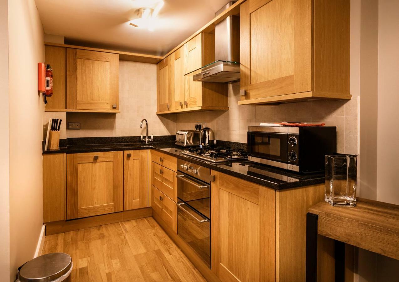 Swan Mews Apartment เวลส์ ภายนอก รูปภาพ
